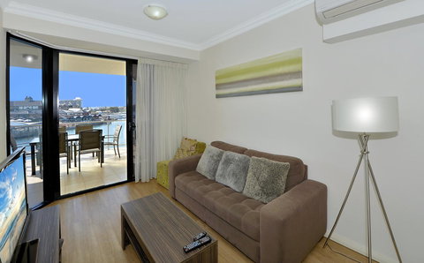 Dolphin Quay Apartments - Tweed Heads Accommodation 3