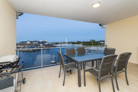 Dolphin Quay Apartments - Tweed Heads Accommodation 23