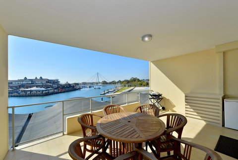 Dolphin Quay Apartments - Tweed Heads Accommodation 15