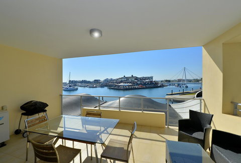 Dolphin Quay Apartments - Tweed Heads Accommodation 8