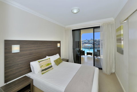 Dolphin Quay Apartments - Tweed Heads Accommodation 1