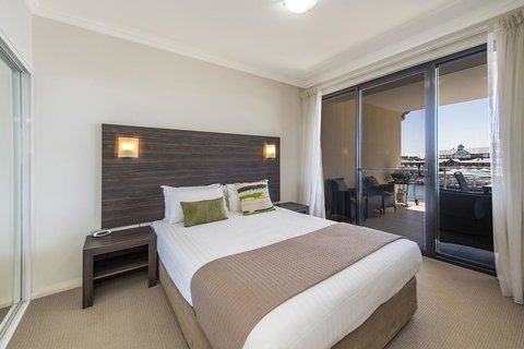 Dolphin Quay Apartments - Tweed Heads Accommodation 30
