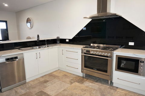 27 Corella Court - Tweed Heads Accommodation 4