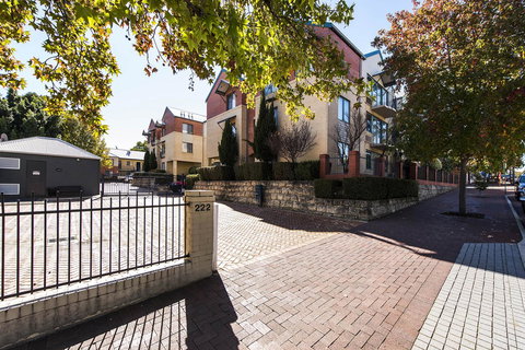 Subiaco Village - 34 - Tweed Heads Accommodation 17