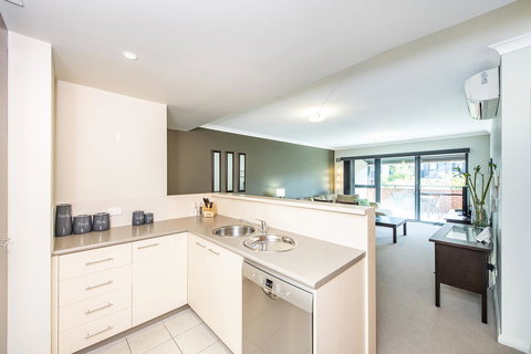 Subiaco Emporium Apartment - Tweed Heads Accommodation 14