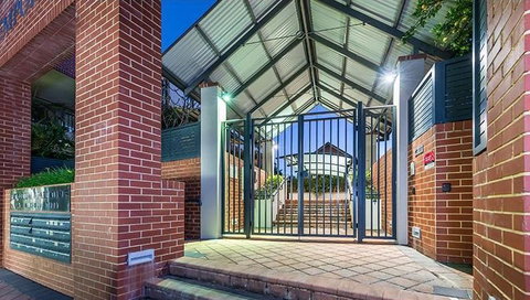 Subiaco Emporium Apartment - Tweed Heads Accommodation 8