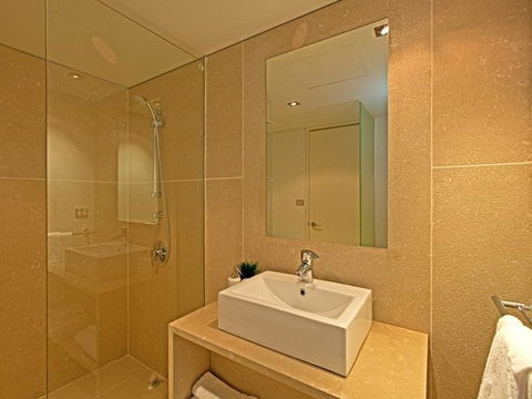 Astra Apartments Perth - Zenith - Tweed Heads Accommodation 2