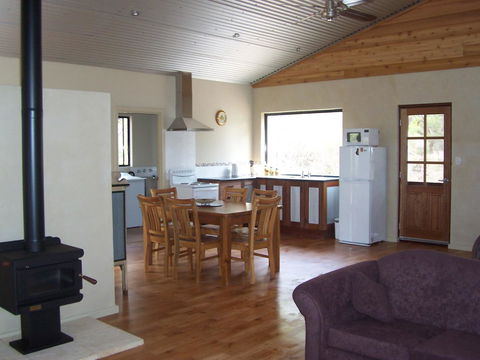 SilverSprings Spa Retreat Pet Friendly Cottages And Glampings - Tweed Heads Accommodation 11