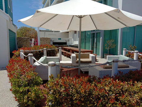 A 406 FANTASTIC OCEAN BEACH And MARINA VIEW APT - MANDURAH - Tweed Heads Accommodation 8