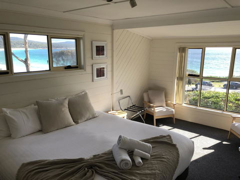 BINALONG BEACH COTTAGE Beachfront At Bay Of Fires Next To Restaurant - Tweed Heads Accommodation 4