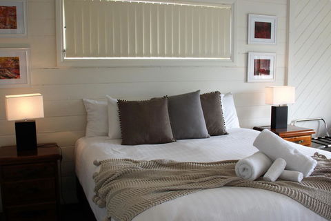 BINALONG BEACH COTTAGE Beachfront At Bay Of Fires Next To Restaurant - Tweed Heads Accommodation 17