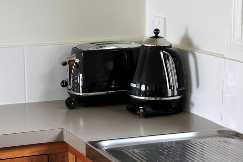 BINALONG BEACH COTTAGE Beachfront At Bay Of Fires Next To Restaurant - Tweed Heads Accommodation 13