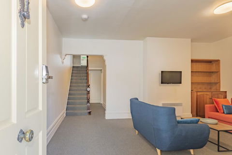 4 Bedroom House - Hobart CBD - Free Parking - Free WIFI - Tweed Heads Accommodation 21