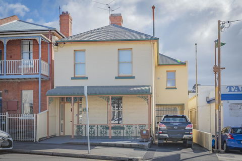 4 Bedroom House - Hobart CBD - Free Parking - Free WIFI - Tweed Heads Accommodation 5