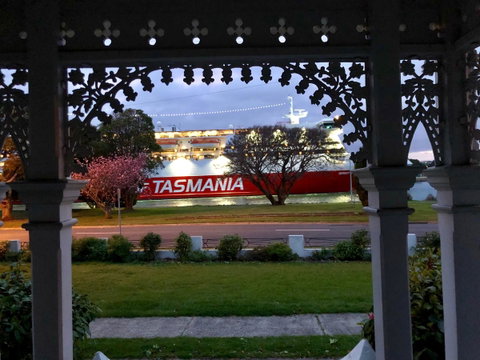 Riverbank Villa - Tweed Heads Accommodation 0