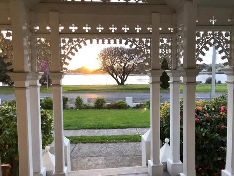 Riverbank Villa - Tweed Heads Accommodation 8