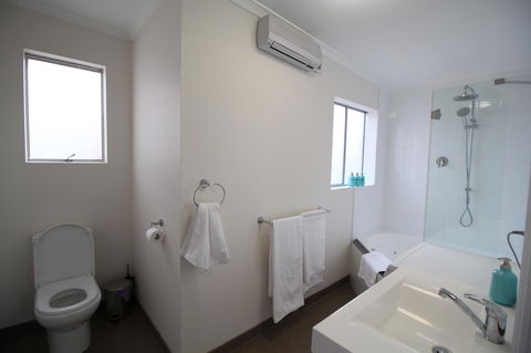 Trinity Hill Apartments - Tweed Heads Accommodation 1