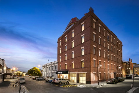 Hobart Waterfront Apartments - Tweed Heads Accommodation 4