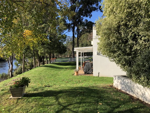 Forth River Cottage - Tweed Heads Accommodation 10