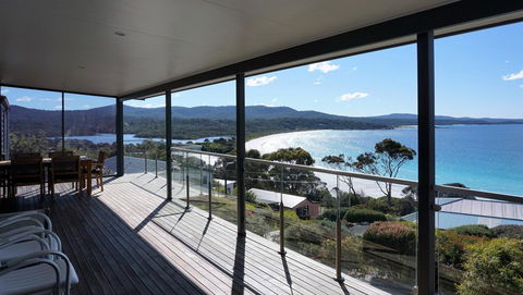 SEA EAGLE COTTAGE Amazing Views Of Bay Of Fires - Tweed Heads Accommodation 0