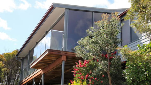 SEA EAGLE COTTAGE Amazing Views Of Bay Of Fires - Tweed Heads Accommodation 11