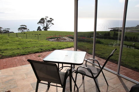 Penguin Seaside Farm - Tweed Heads Accommodation 1