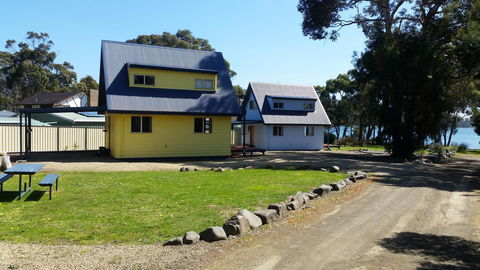 Four Seasons Waterfront Villas - Tweed Heads Accommodation 9