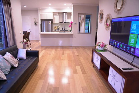 New Comfort House Near Box Hill - Tweed Heads Accommodation 2