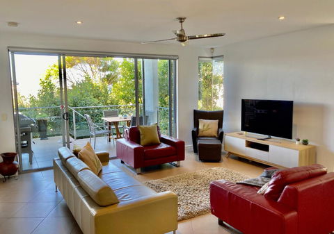 NEW Sunshine Beach Family Escape 3 Bedroom With Free Wifi And Parking - Tweed Heads Accommodation 3