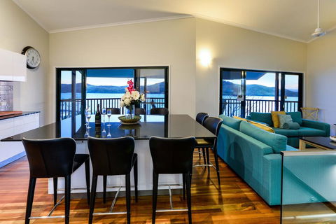 NEWLY BEAUTFULLY RENOVATED 16 The Casuarina - 3 Bedroom House With 180 Degree Ocean Views - Tweed Heads Accommodation 1