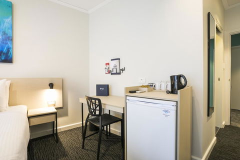 Nightcap At Playford Tavern - Tweed Heads Accommodation 1