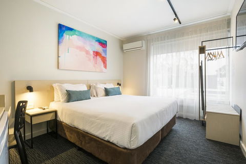 Nightcap At Playford Tavern - Tweed Heads Accommodation 0