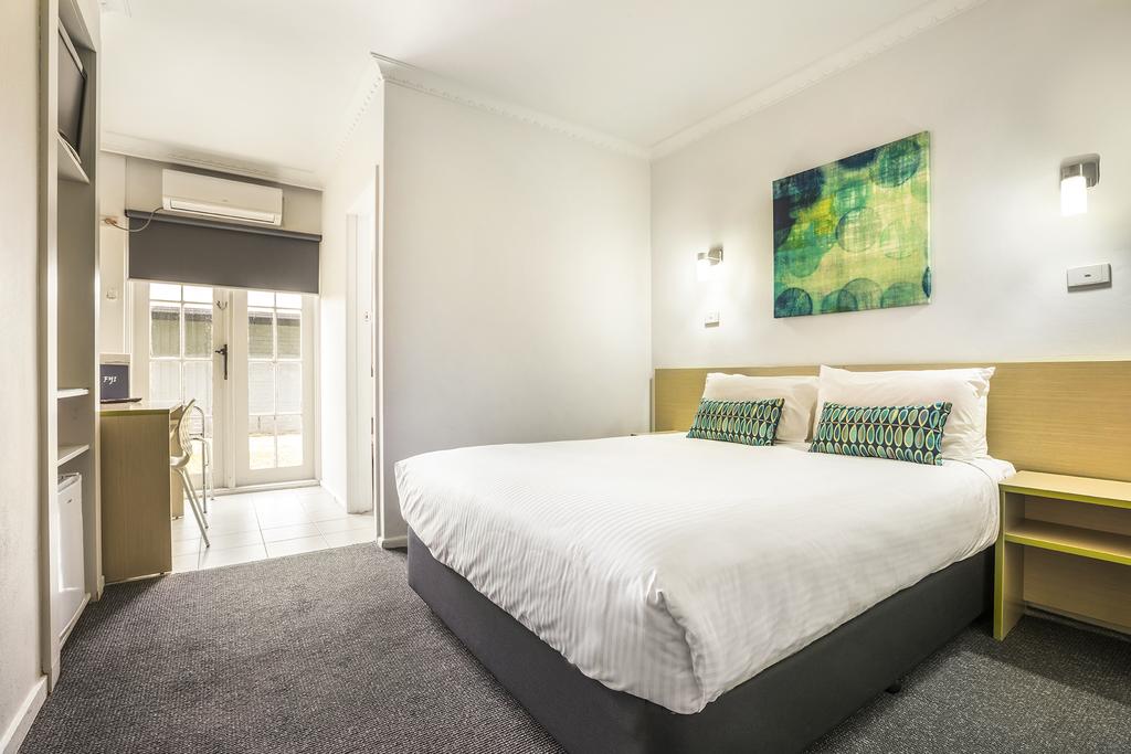 Niddrie North VIC Tweed Heads Accommodation