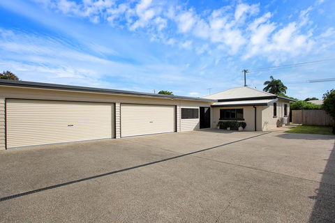 North Central Holiday Home - Tweed Heads Accommodation 2
