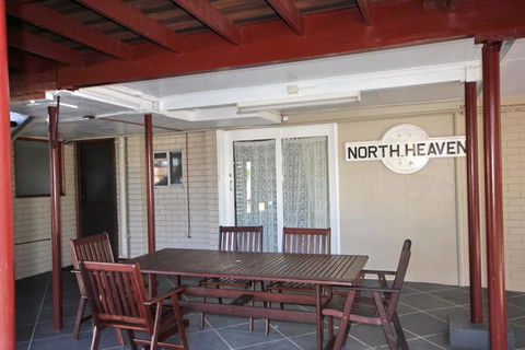 NORTH HEAVEN STATION 28 Alma St, North Haven - Tweed Heads Accommodation 2