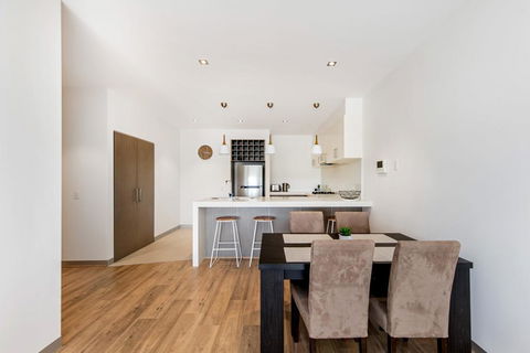 NORTH POINT RETREAT - MORNINGTON - Tweed Heads Accommodation 0