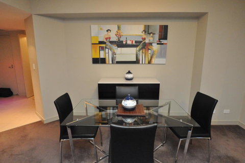 North Sydney Fully Self Contained Modern 2 Bed Apartment (2207BER) - Tweed Heads Accommodation 3