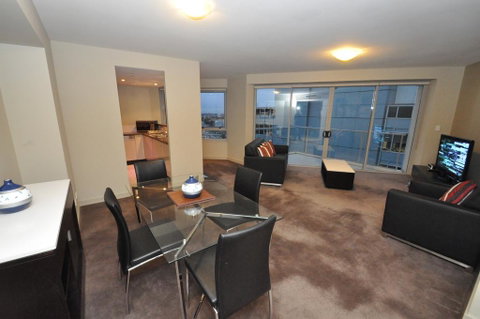 North Sydney Fully Self Contained Modern 2 Bed Apartment (2207BER) - Tweed Heads Accommodation 0