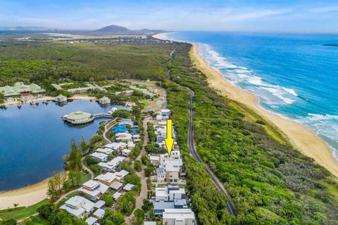 NORTHSHOR- ULTIMATE BEACH HOUSE - Tweed Heads Accommodation 0