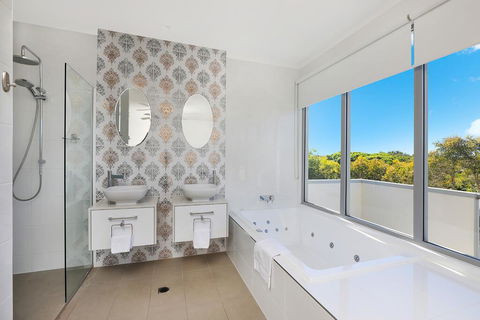 NORTHSHOR- ULTIMATE BEACH HOUSE - Tweed Heads Accommodation 3