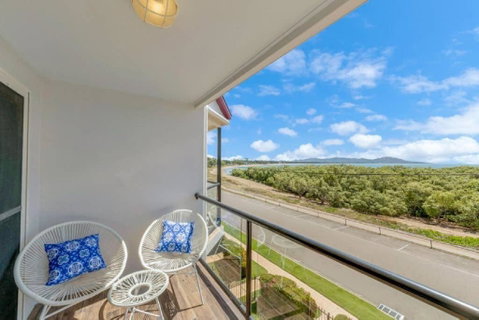 Ocean Breeze, Near Parks And Rowes Bay - Tweed Heads Accommodation 1