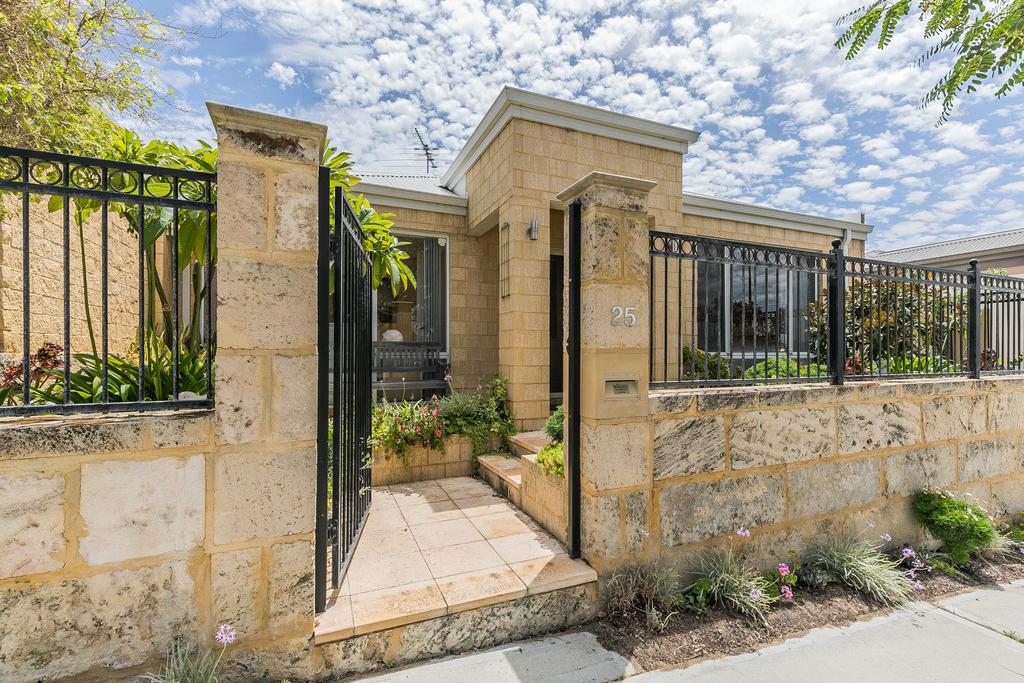 Clarkson WA Tweed Heads Accommodation