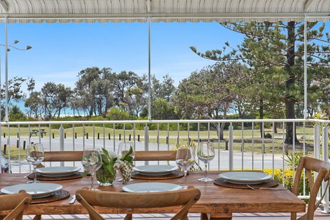 Oceanfront Beach House On Marine Parade - Tweed Heads Accommodation 0