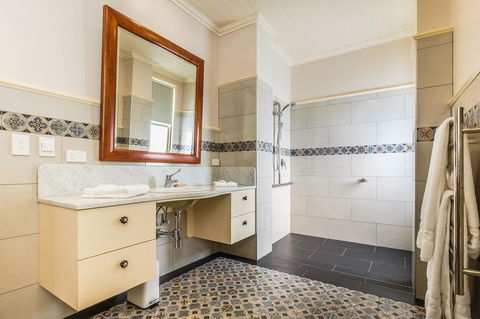 Old Bank Boutique Hotel - Tweed Heads Accommodation 1
