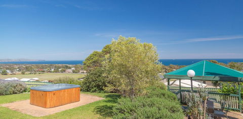 Panorama - 7 Stacey Drive - Tweed Heads Accommodation 1