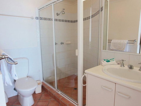 Panoramic Ocean Views Of Sunshine Beach Unit 5 Vista Pacific 12 Bryan Street - Tweed Heads Accommodation 2