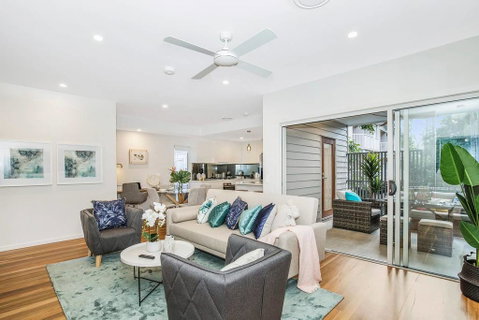 Park Avenue Townhouse Retreat Brisbane Sleeps 10 - Tweed Heads Accommodation 0