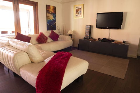 Pemberton Lodge - Tweed Heads Accommodation 3