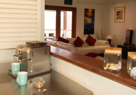 Pemberton Lodge - Tweed Heads Accommodation 0