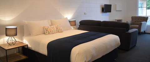 Penguin Seaside Motel - Tweed Heads Accommodation 0